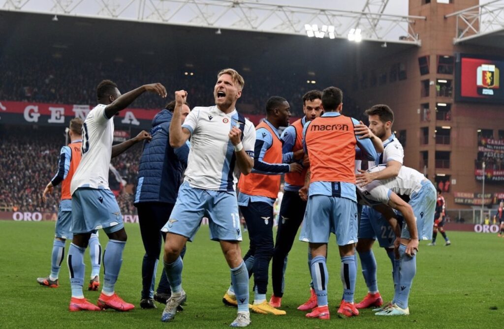 LA LAZIO STENDE IL GENOA E SI PORTA A -1 DALLA VETTA