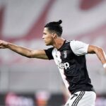 LA JUVE TRAVOLGE IL GENOA MA LA LAZIO NON MOLLA