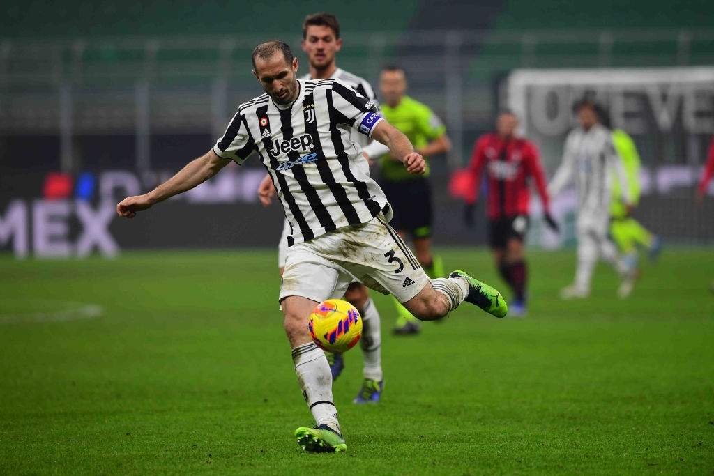 CHIELLINI AI SALUTI