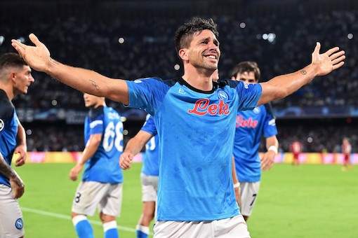 MILAN NAPOLI 1-2: GLI AZZURRI AGGANCIANO L'ATALANTA IN VETTA