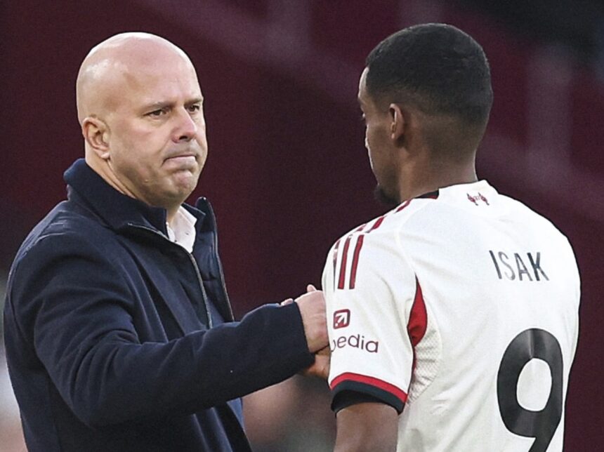 Isaak e Slot, liverpool 30/11/2025