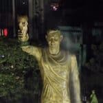 Lionel Messi, statua